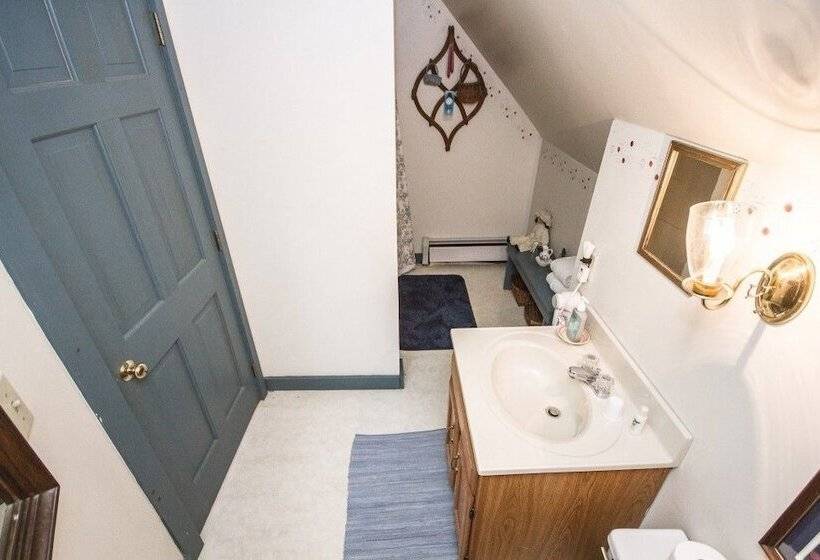 مبيت وإفطار Rosewood Country Inn