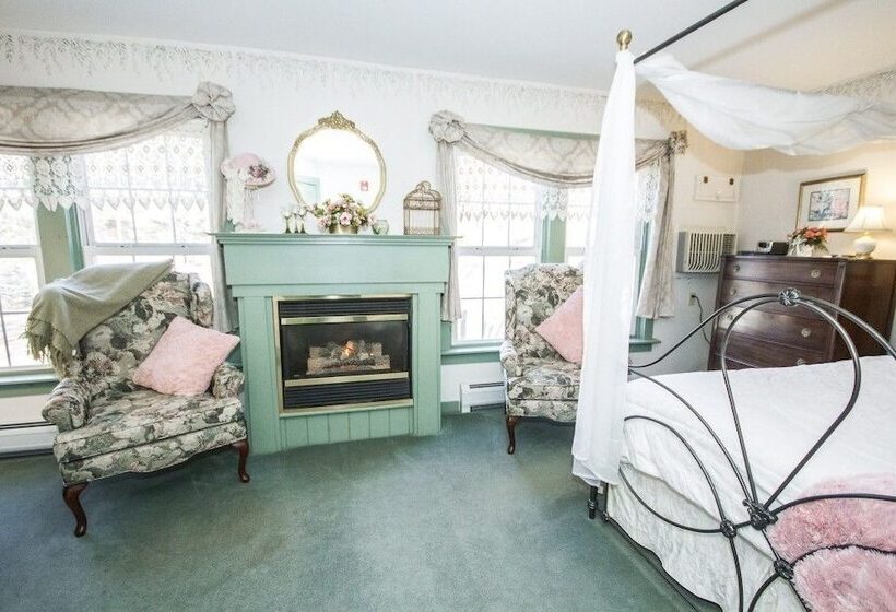 مبيت وإفطار Rosewood Country Inn