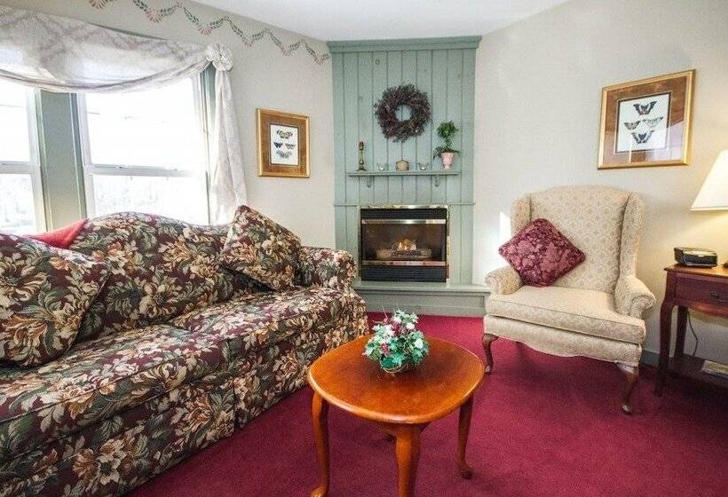 مبيت وإفطار Rosewood Country Inn