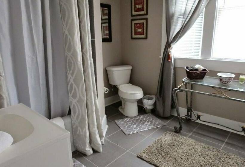 ベッドアンドブレックファースト The Guest House