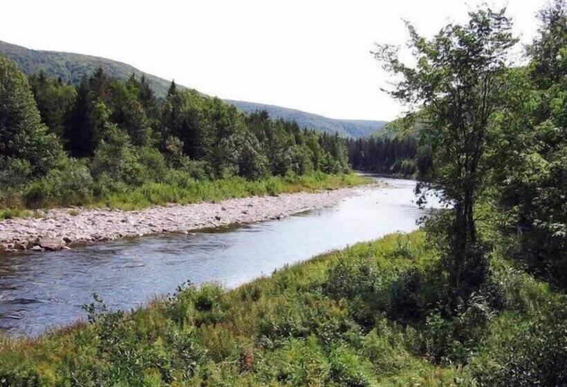 Big Intervale Fishing Lodge