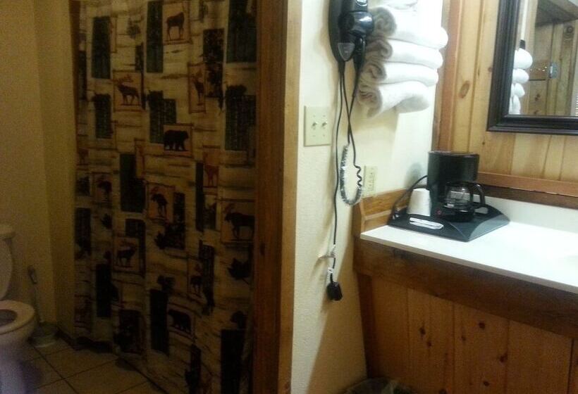 Black Bear Lodge Motel