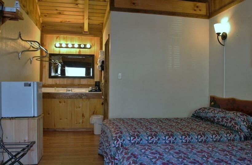 Black Bear Lodge Motel
