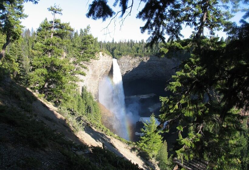 Blue Grouse Country Inn Bed & Breakfast