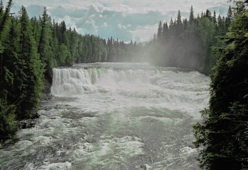 Blue Grouse Country Inn Bed & Breakfast