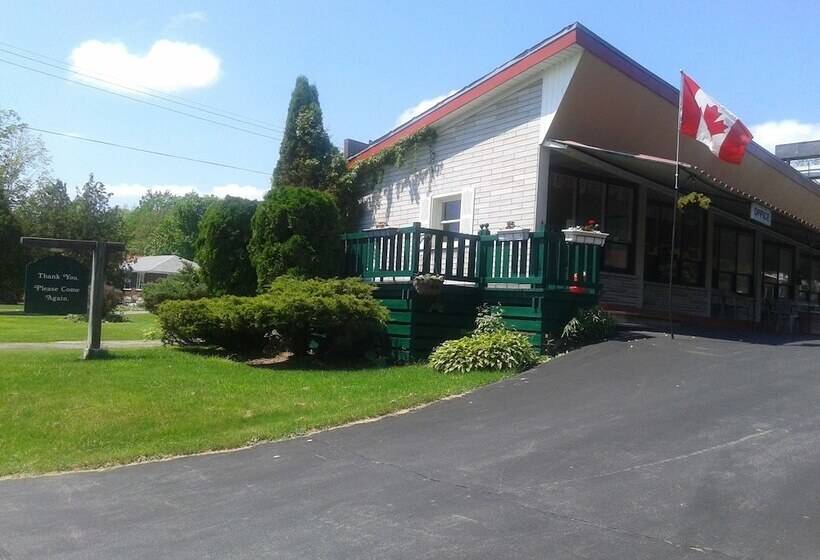 Capricorn Motel Royale Thousand Islands
