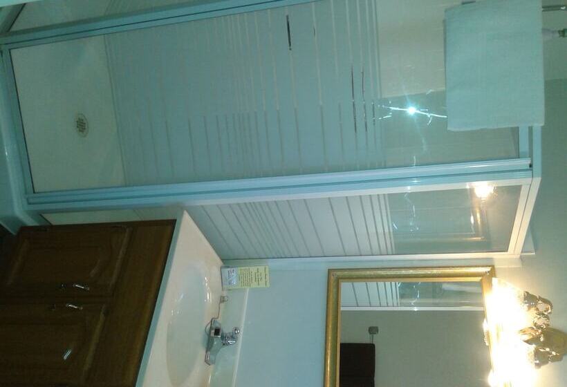 Capricorn Motel Royale Thousand Islands