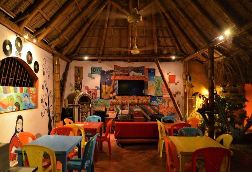 Casa Del Ritmo Hostel