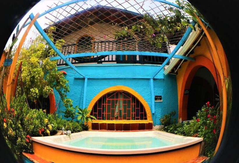 Casa Del Ritmo Hostel