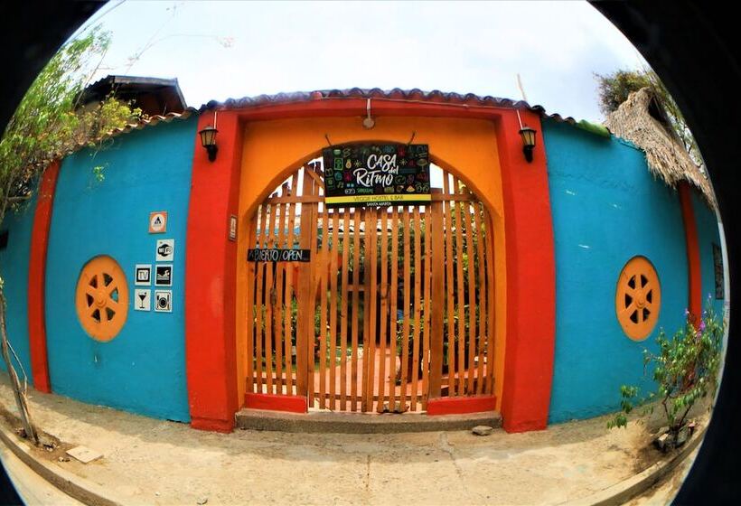 Casa Del Ritmo Hostel