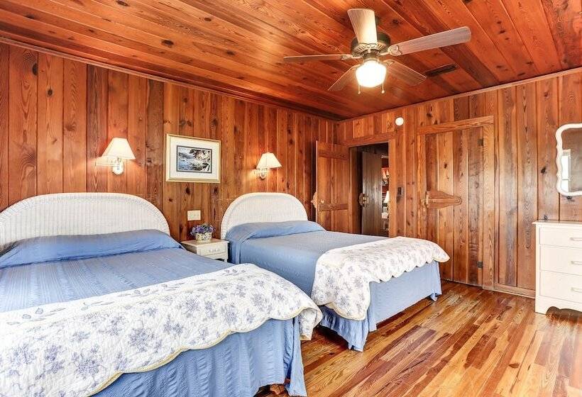 Charming Oceanfront Beach House By Redawning