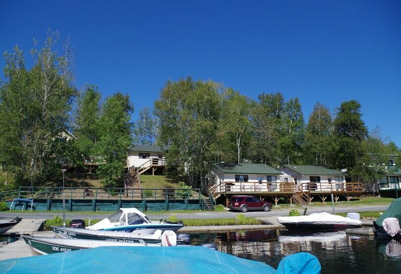 Dogtooth Lake Resort