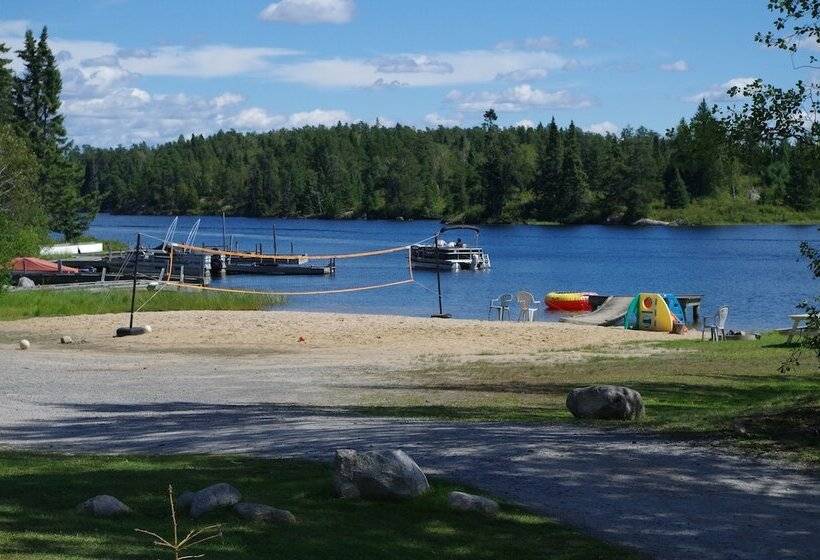 Dogtooth Lake Resort