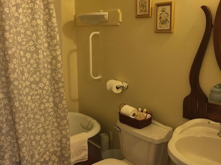 Evangeline S Tower Bed & Breakfast