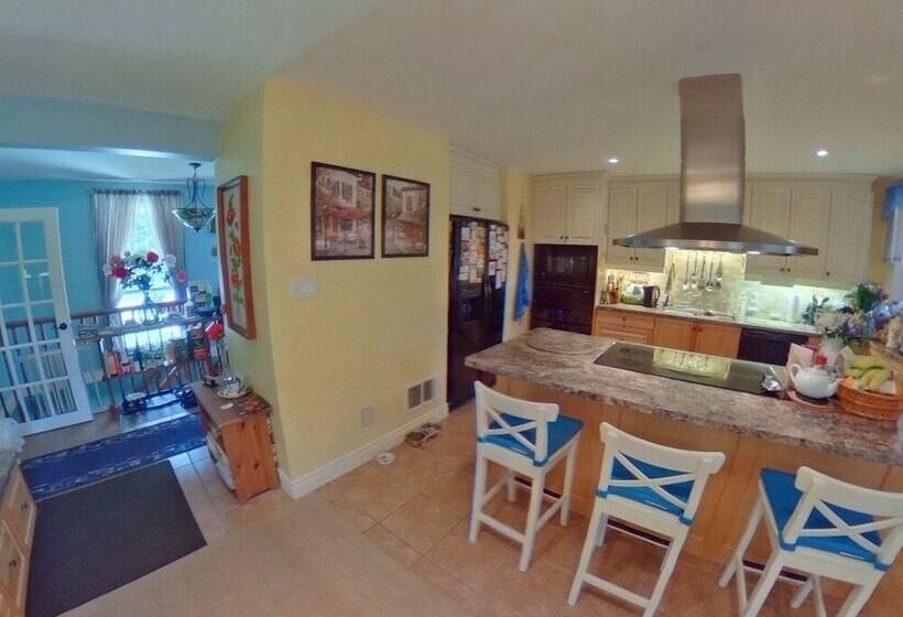 Forest Creek Bed & Breakfast And Retreat