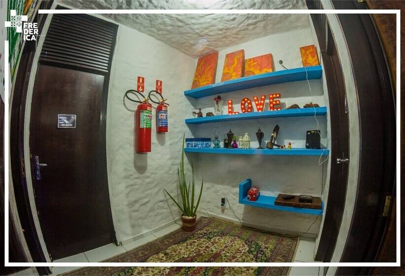 Frederica Hostel E Lanchonete