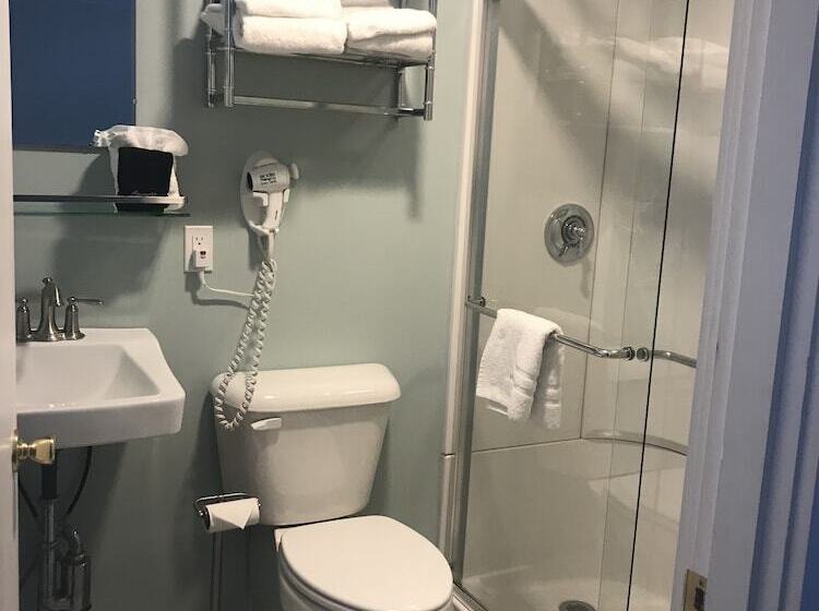 Gallagher S Travels Bar Harbor Motel & Cabins