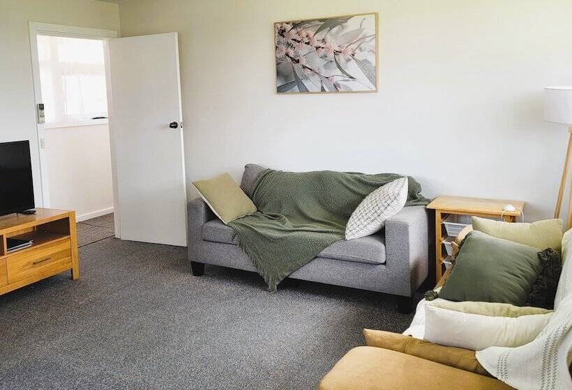 High View Family Cottages