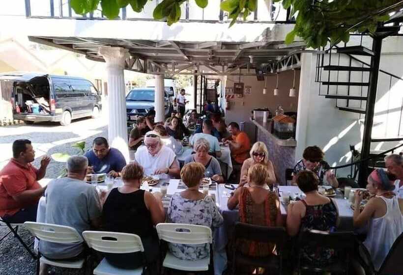 فندق فئة نجمة واحدة Hospedaje La Galerie