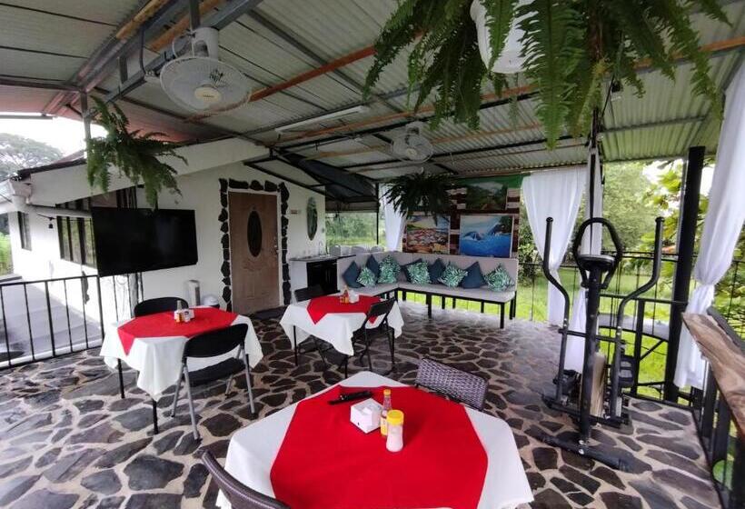 فندق فئة نجمة واحدة Hospedaje La Galerie