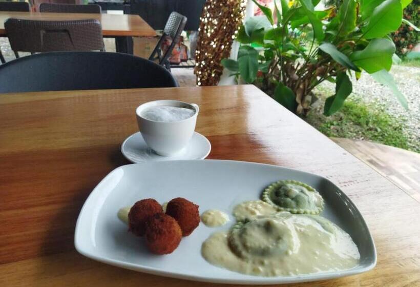 فندق فئة نجمة واحدة Hospedaje La Galerie