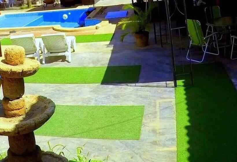 פונדק La Casa De Betty