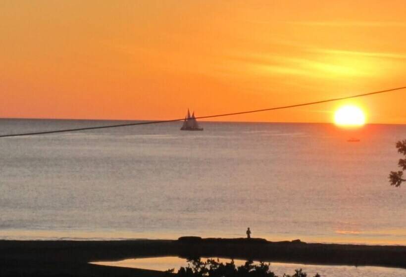 Hostal Y Restaurante Villa Mar