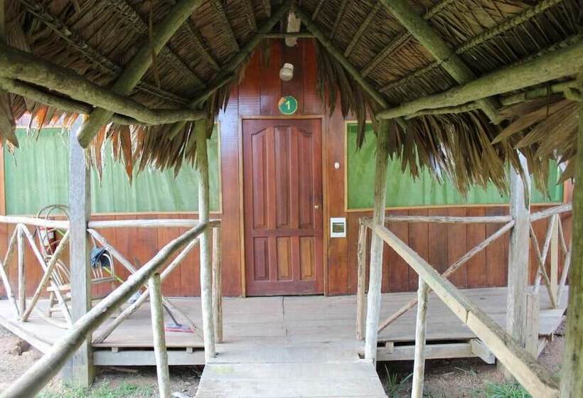 هتل Amazon Rainforest Lodge