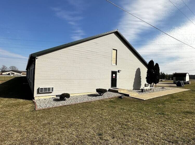 בית מלון כפרי Attica Inn