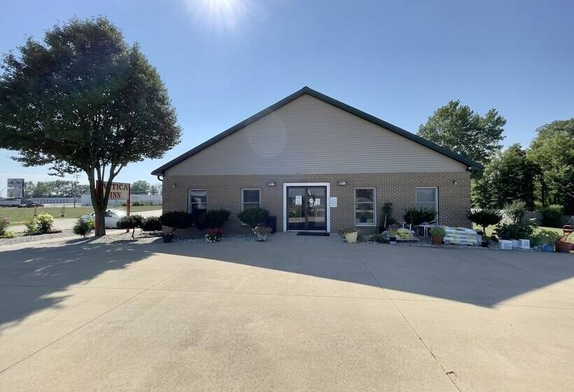 בית מלון כפרי Attica Inn