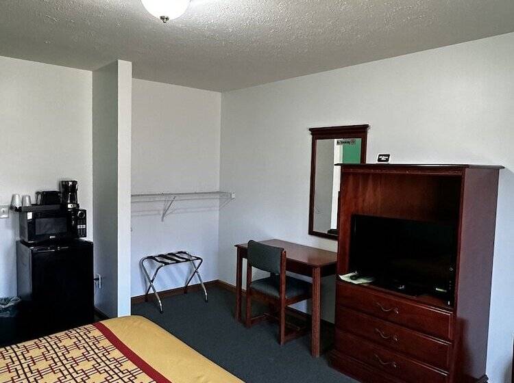 בית מלון כפרי Attica Inn