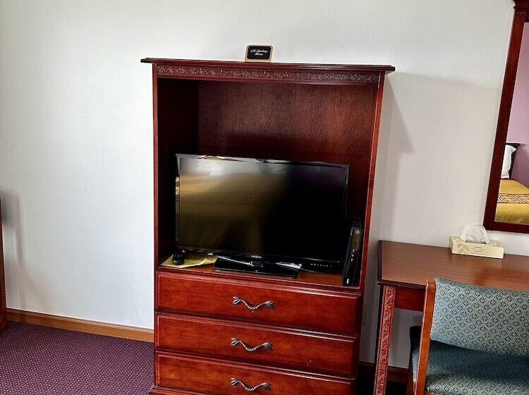 בית מלון כפרי Attica Inn