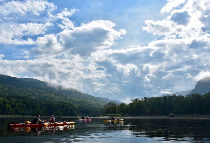 ホテル Auberge Du Dimanche