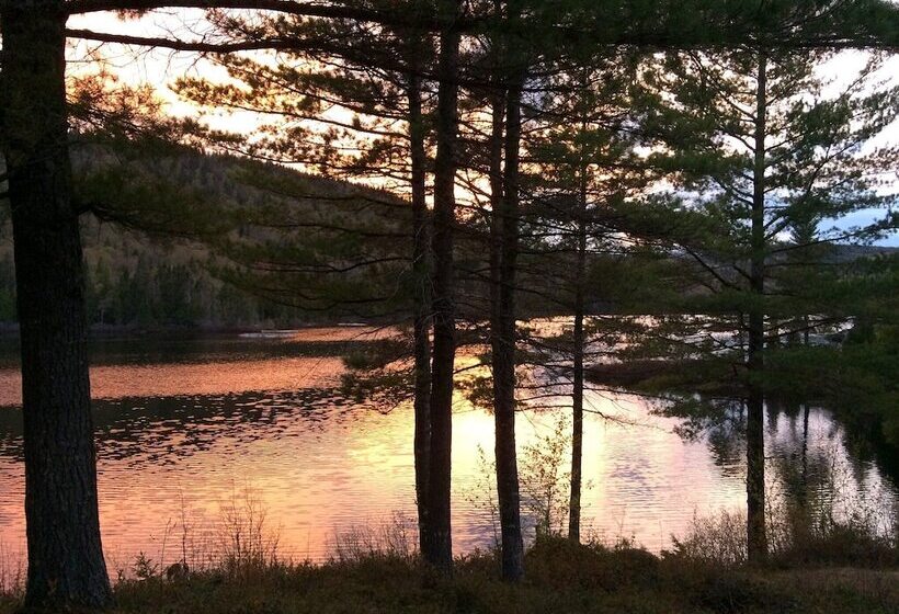 Отель Auberge La Taniere A Tadoussac