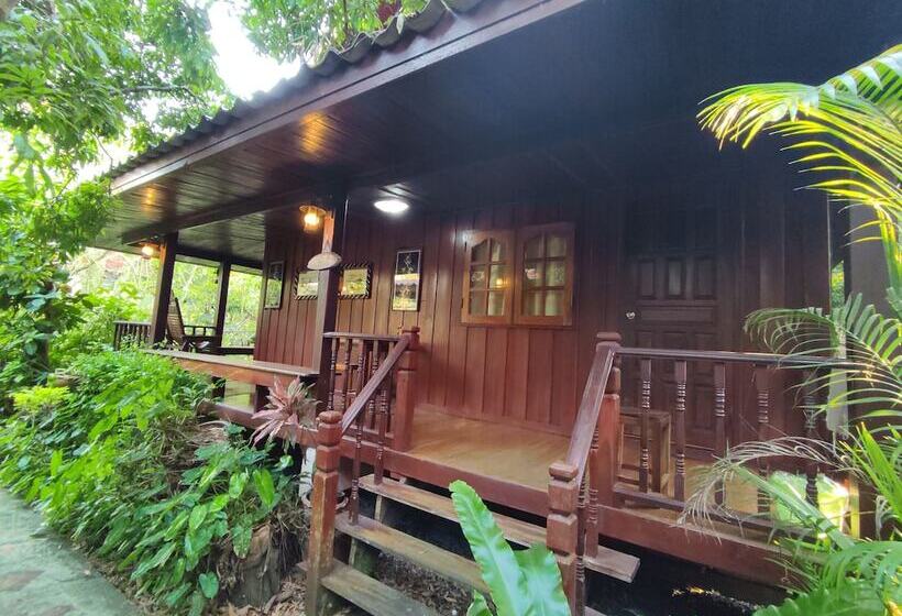 فندق Baansuanlynjee Maeklong Resort