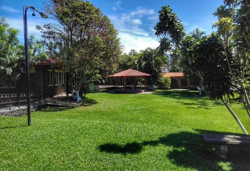 هتل Cibeles Resort