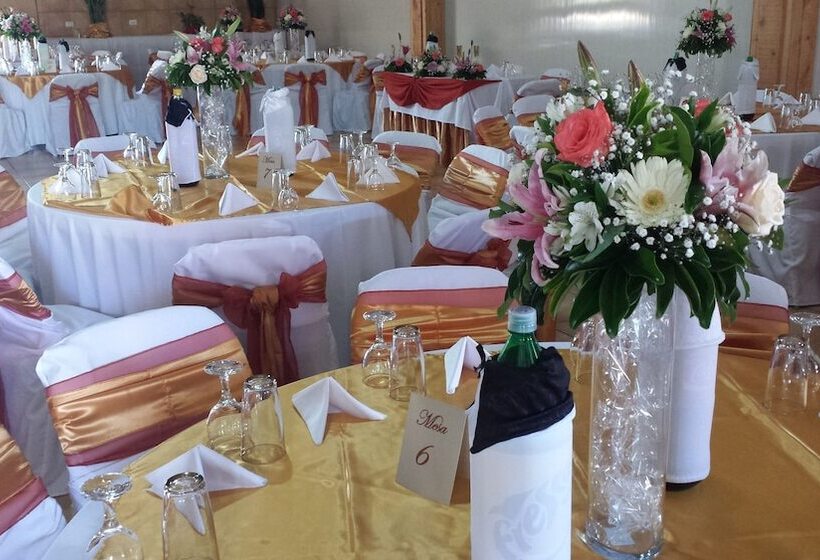 هتل Cibeles Resort