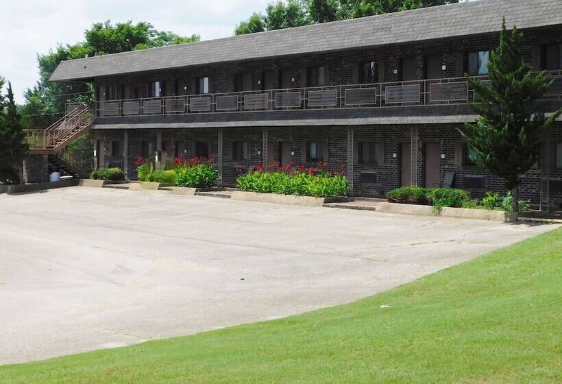 فندق Cedar Glade Resort