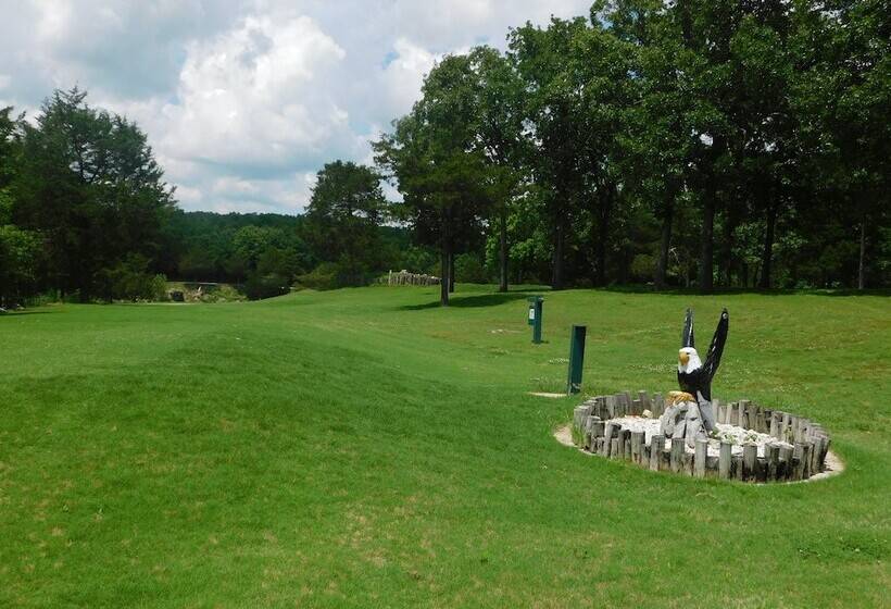 فندق Cedar Glade Resort