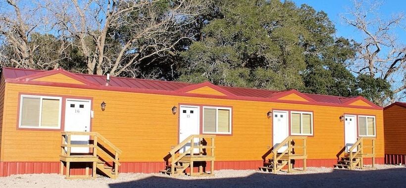 호텔 Custom Touch Village Bay City