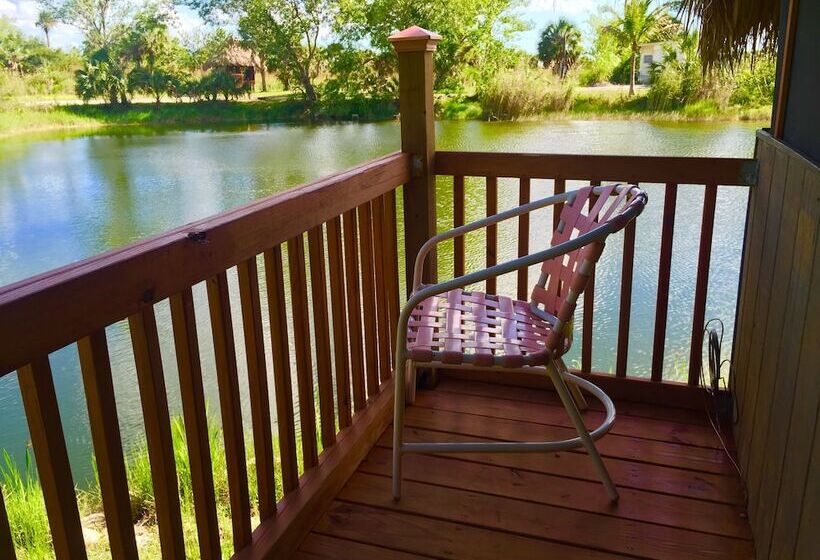 فندق Everglades Chickee Cottage & Bungalow   Ochopee