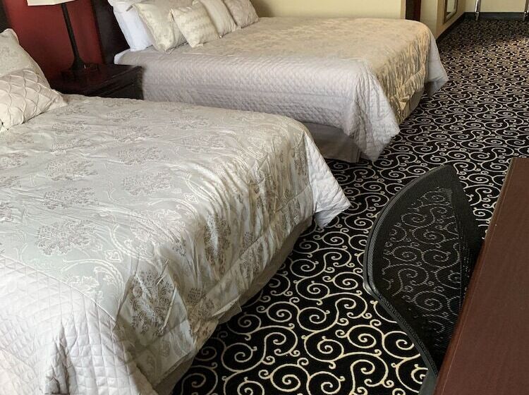 فندق Fairbridge Inn Express Hiawatha