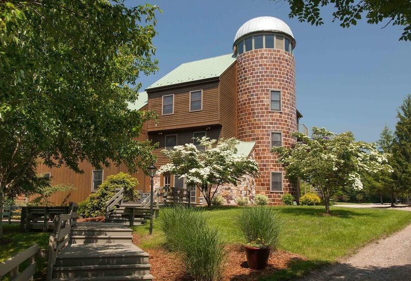 فندق Fort Lewis Lodge