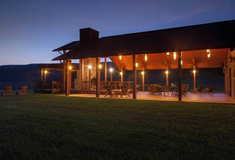 فندق Fort Lewis Lodge