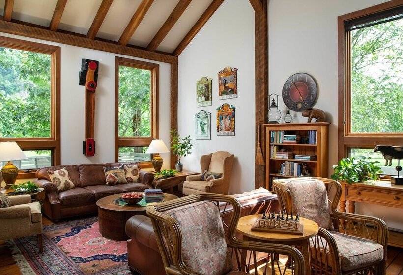 فندق Fort Lewis Lodge