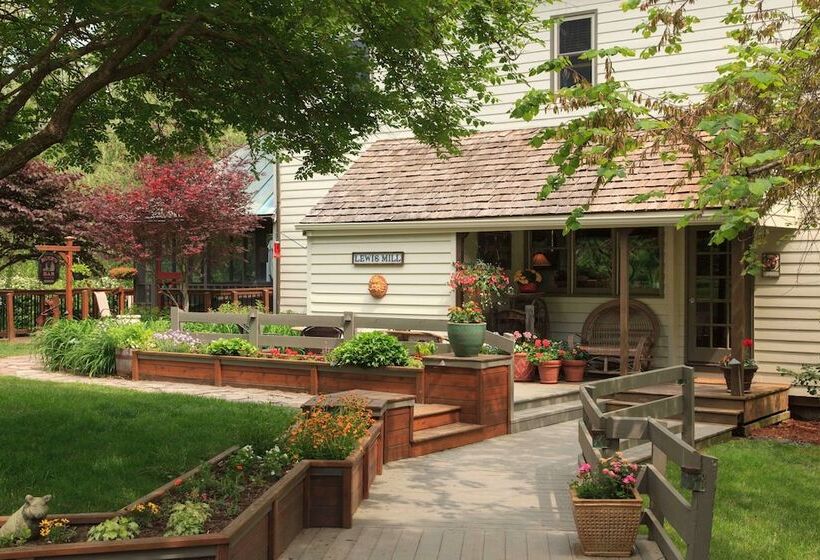 فندق Fort Lewis Lodge