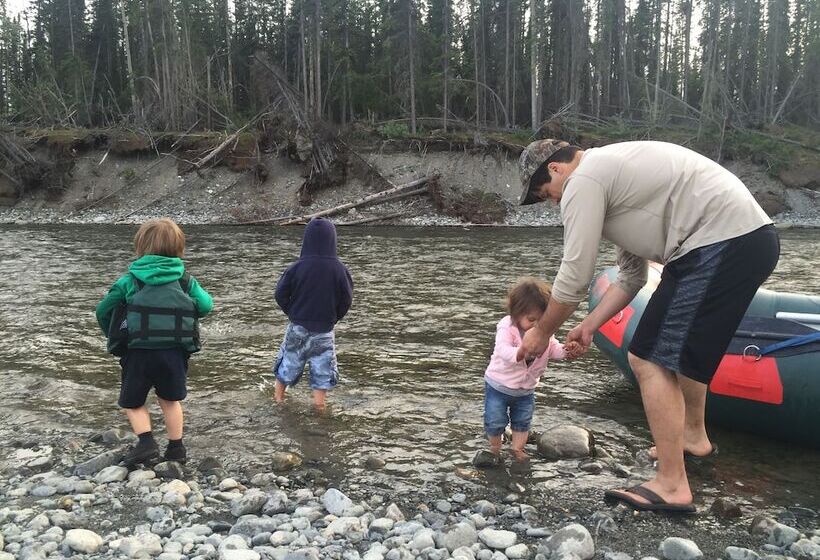 فندق Gakona Lodge