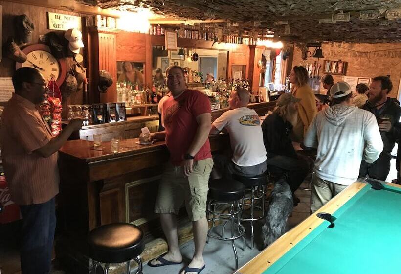 فندق Gakona Lodge