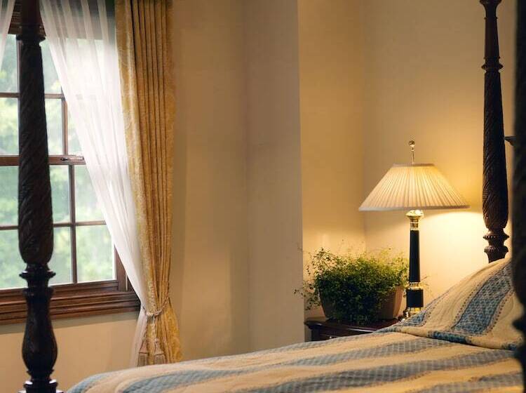 호텔 Hazel Grouse Manor