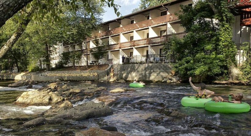 فندق Helendorf River Inn, Suites & Conference Center